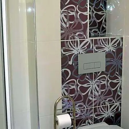 موستار فندق