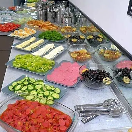 موستار فندق 3*